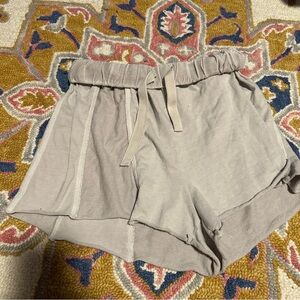 MUST BUNDLE W/ 3 ITEMS